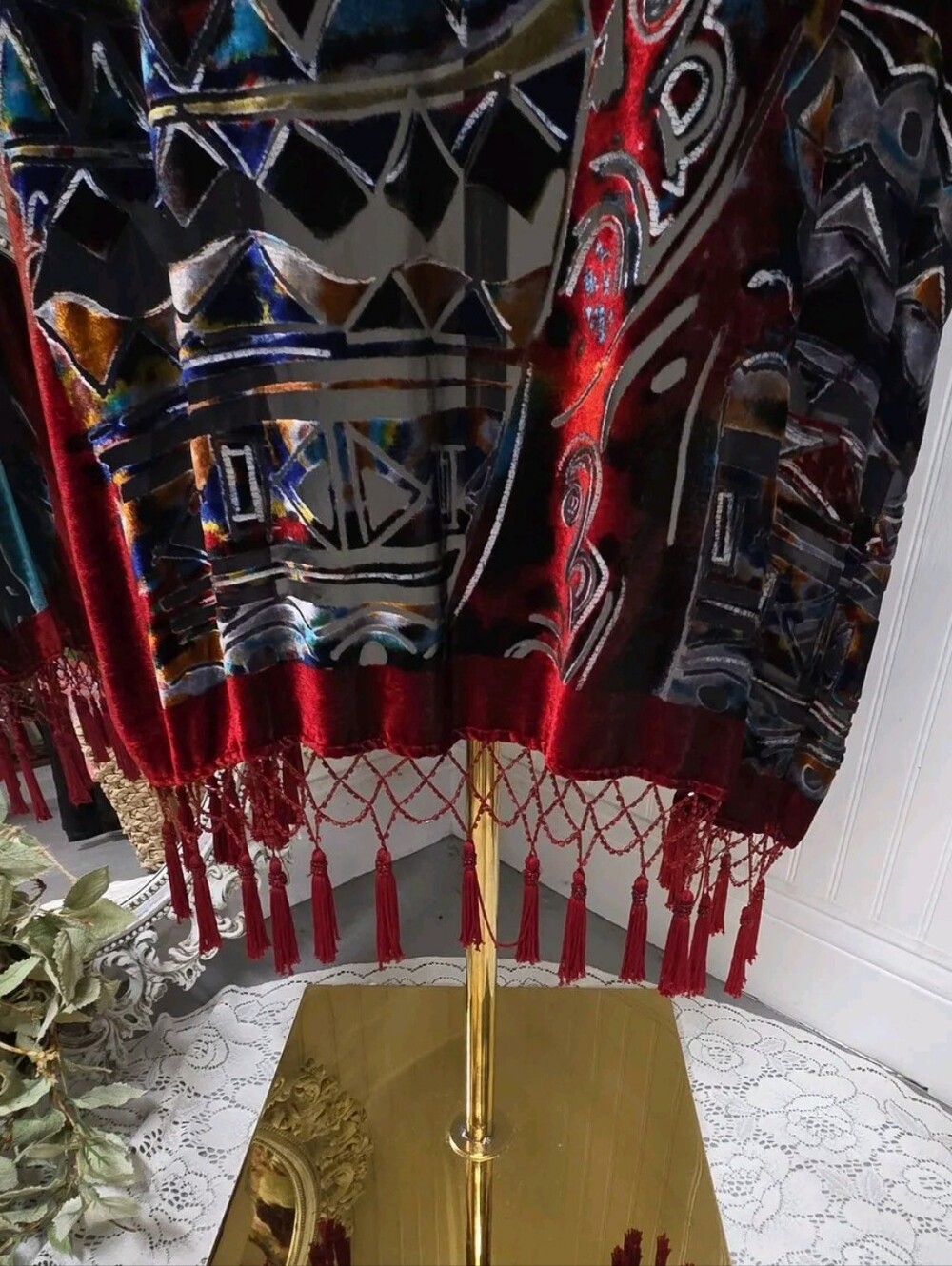 Chico's Multicolor Velvet Fringe Kimono with Artistic Face Motif ๐จ *Rare Find* - Picture 4 of 6